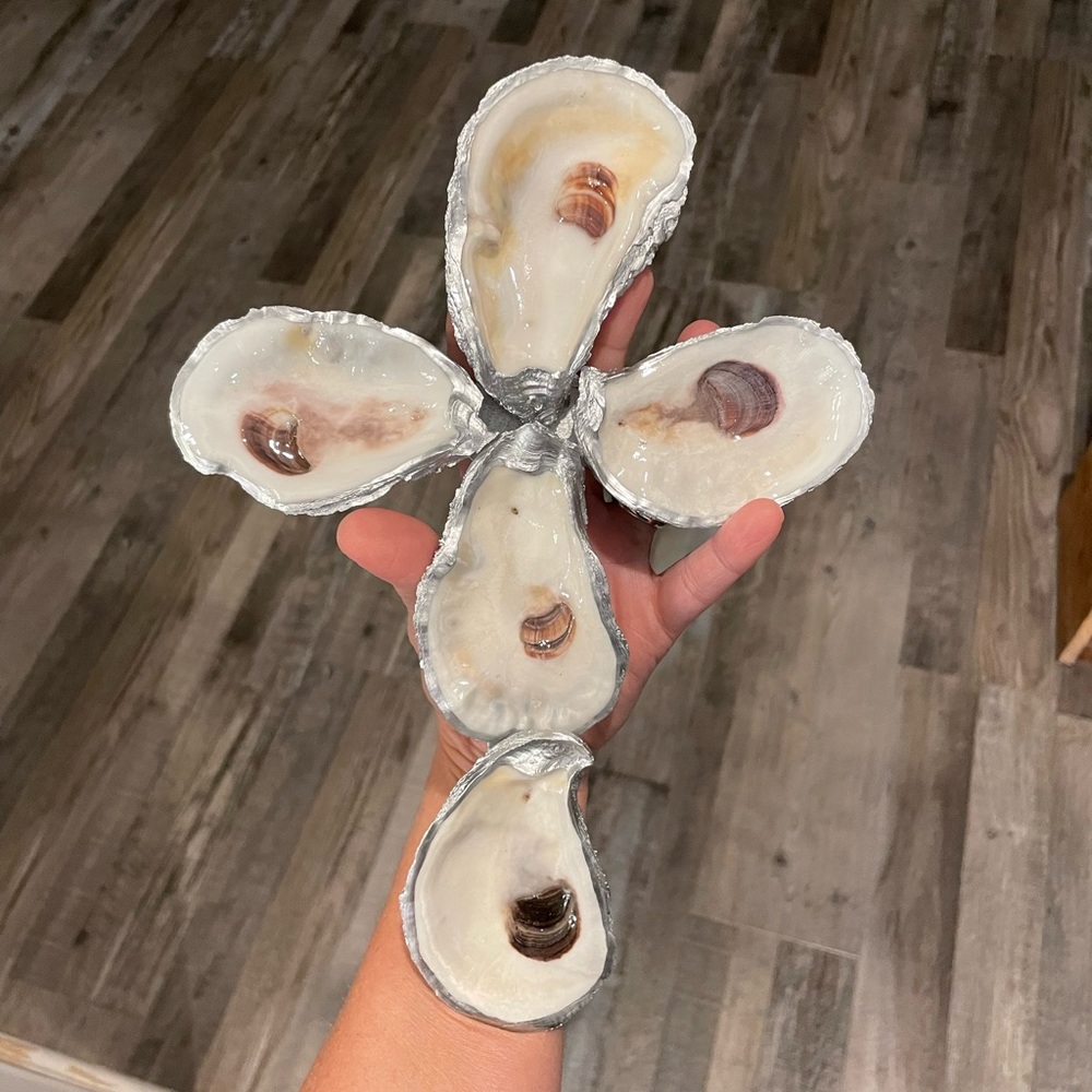 Oyster Shell cross - Picture 2 of 9